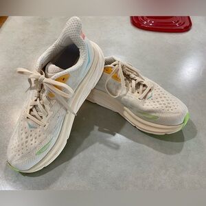 Hoka Clifton 9. Size 7.5 W